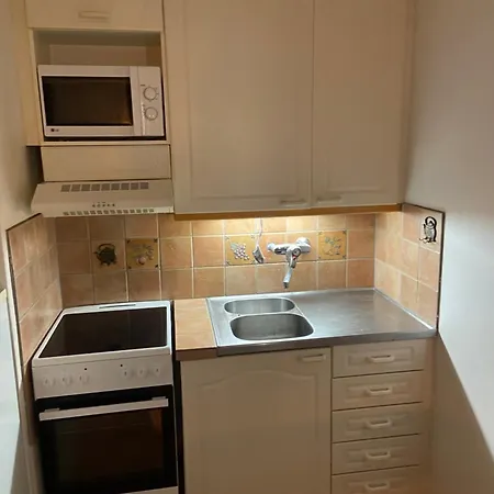 Next To The Railway Station Apartment *