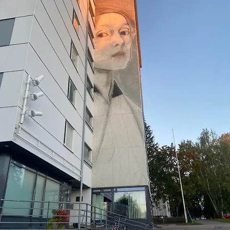 アパート Next To The Railway Station